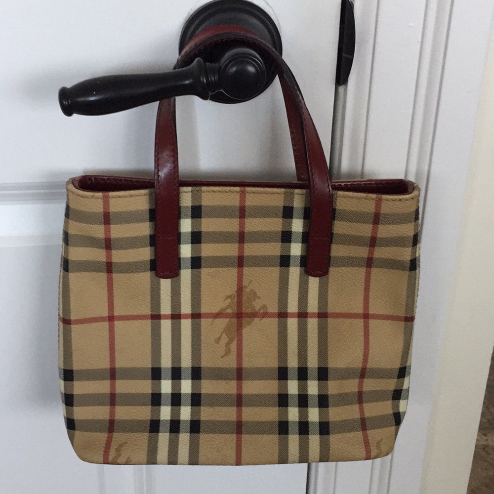 Classic Burberry Haymarket Check Tote